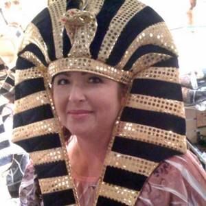 Meet your Posher, Nefertiti